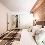 Cerna - By Emerald Apartamento *